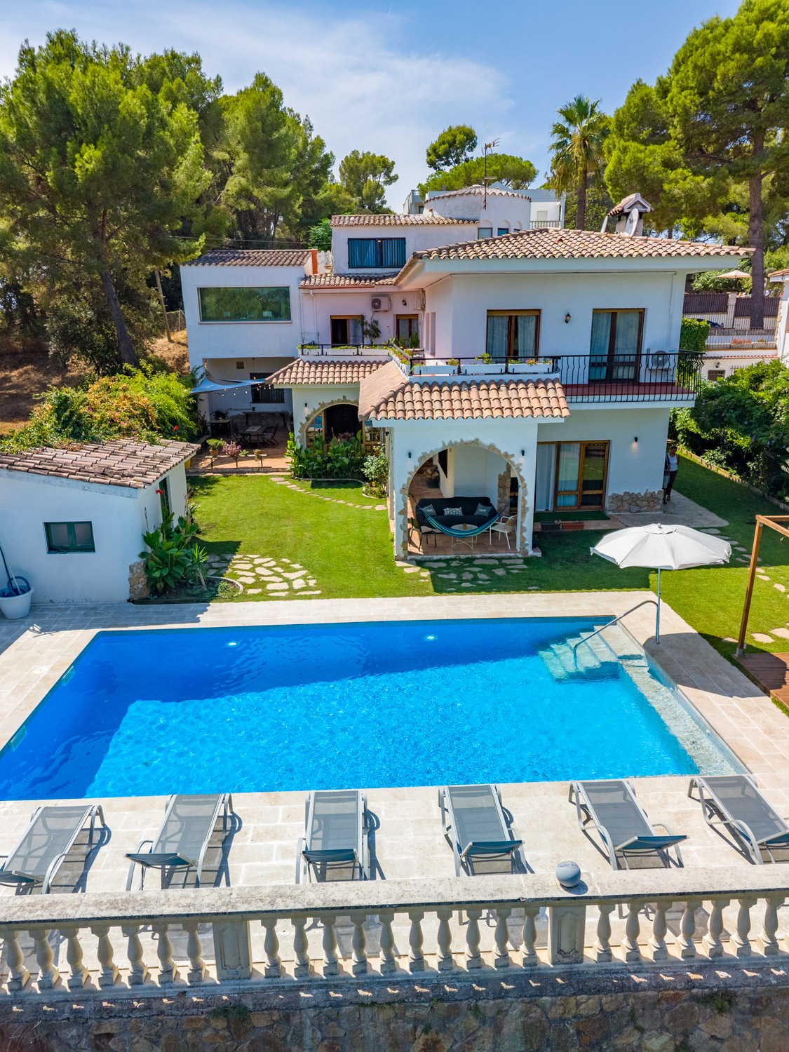 Villa Allyson Completa